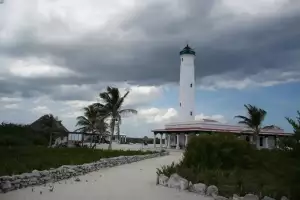 lighthouse-beach